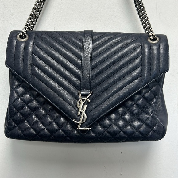 YSL Saint Laurent Navy quilted Envelope bag - Picture 8 of 13
